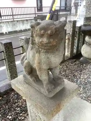 砂入神社(西枇杷島町)の狛犬