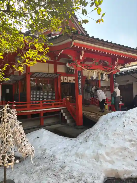 金澤神社の{uncategorized: "未分類", other: "その他", undefined: "問題あり", building: "その他建物", grave: "お墓", sacred_gate: "鳥居", guardian: "狛犬", statue: "像", buddha: "仏像", history: "歴史", nature: "自然", garden: "庭園", animal: "動物", pagoda: "塔", temizu: "手水舎", mountain_gate: "山門・神門", sanctuary: "本殿・本堂", subordinate: "末社・摂社", art: "芸術", scenery: "景色", jizo: "地蔵", ema: "絵馬", goshuin: "御朱印", omikuji: "おみくじ", items: "授与品その他", amulet: "お守り", goshuincho: "御朱印帳", eats: "食事", festival: "お祭り", votive_dance: "神楽", shichigosan: "七五三参", wedding: "結婚式", experience: "体験その他", initially: "初詣", around: "周辺", anti_infection: "感染症対策"}