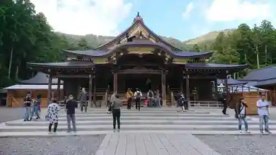彌彦神社の本殿・本堂