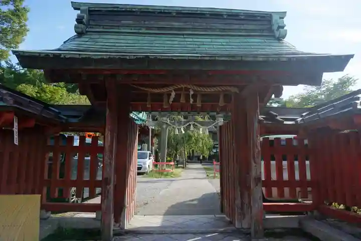 尾崎神社の山門・神門