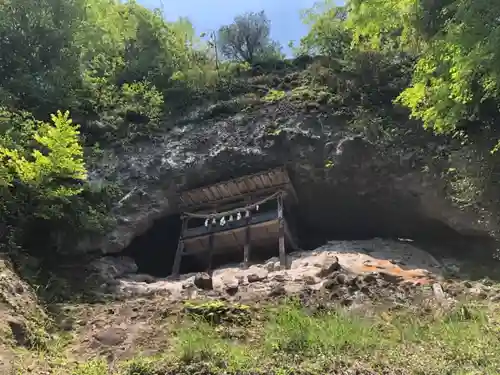 岩屋神社の末社