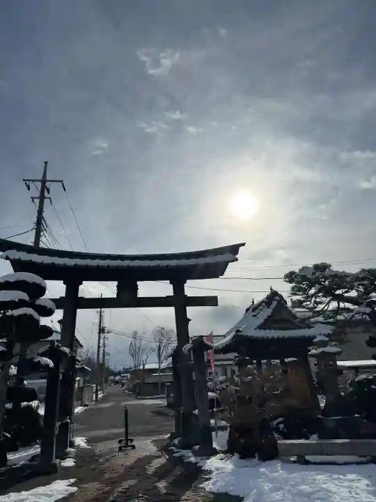 八坂神社の{uncategorized: "未分類", other: "その他", undefined: "問題あり", building: "その他建物", grave: "お墓", sacred_gate: "鳥居", guardian: "狛犬", statue: "像", buddha: "仏像", history: "歴史", nature: "自然", garden: "庭園", animal: "動物", pagoda: "塔", temizu: "手水舎", mountain_gate: "山門・神門", sanctuary: "本殿・本堂", subordinate: "末社・摂社", art: "芸術", scenery: "景色", jizo: "地蔵", ema: "絵馬", goshuin: "御朱印", omikuji: "おみくじ", items: "授与品その他", amulet: "お守り", goshuincho: "御朱印帳", eats: "食事", festival: "お祭り", votive_dance: "神楽", shichigosan: "七五三参", wedding: "結婚式", experience: "体験その他", initially: "初詣", around: "周辺", anti_infection: "感染症対策"}