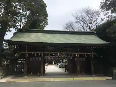 砥鹿神社(里宮)の山門・神門