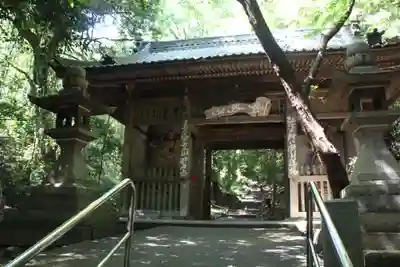 弥谷寺の山門・神門