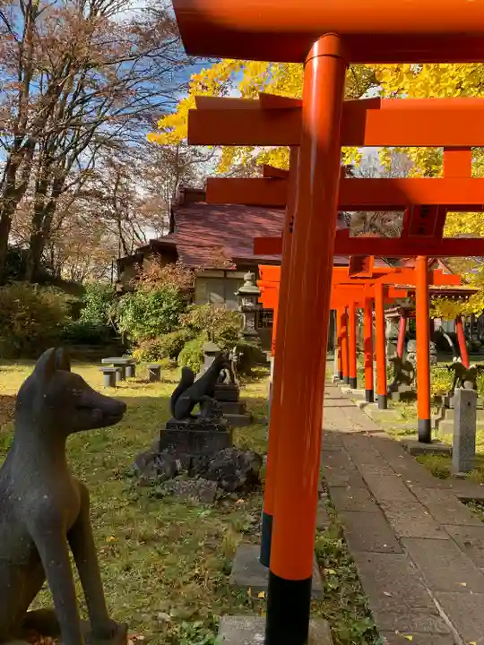 与次郎稲荷神社(秋田県)
