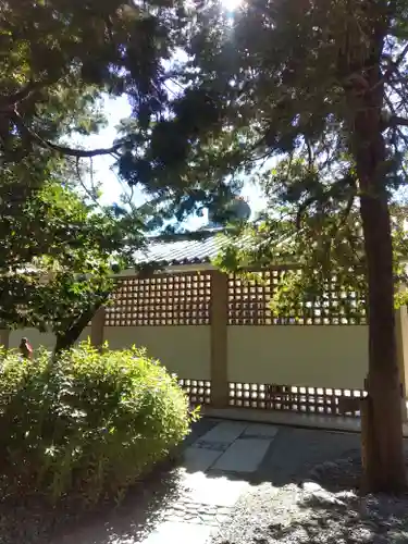 高徳院の本殿・本堂