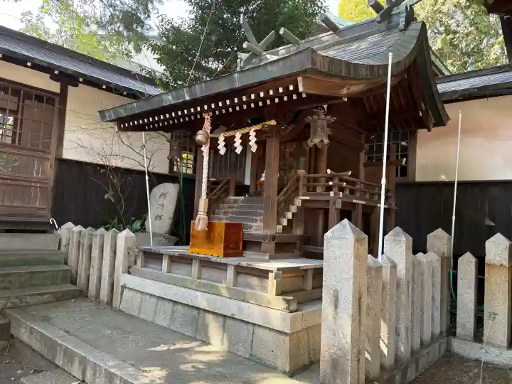 河内國魂神社の{uncategorized: "未分類", other: "その他", undefined: "問題あり", building: "その他建物", grave: "お墓", sacred_gate: "鳥居", guardian: "狛犬", statue: "像", buddha: "仏像", history: "歴史", nature: "自然", garden: "庭園", animal: "動物", pagoda: "塔", temizu: "手水舎", mountain_gate: "山門・神門", sanctuary: "本殿・本堂", subordinate: "末社・摂社", art: "芸術", scenery: "景色", jizo: "地蔵", ema: "絵馬", goshuin: "御朱印", omikuji: "おみくじ", items: "授与品その他", amulet: "お守り", goshuincho: "御朱印帳", eats: "食事", festival: "お祭り", votive_dance: "神楽", shichigosan: "七五三参", wedding: "結婚式", experience: "体験その他", initially: "初詣", around: "周辺", anti_infection: "感染症対策"}