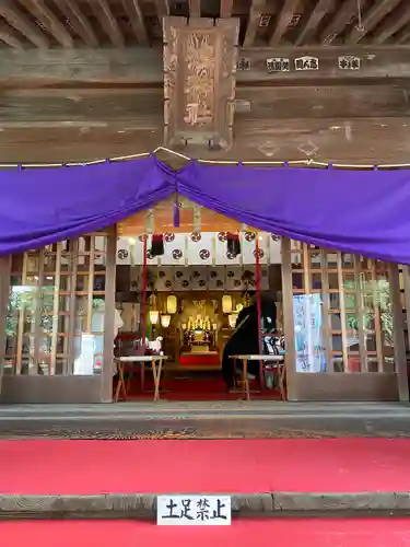 鴻神社の本殿・本堂