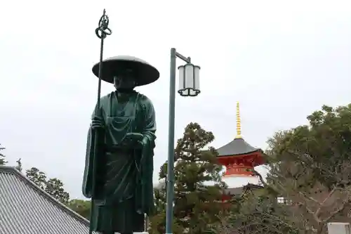 中山寺の像