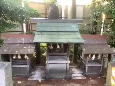 神明社の末社・摂社