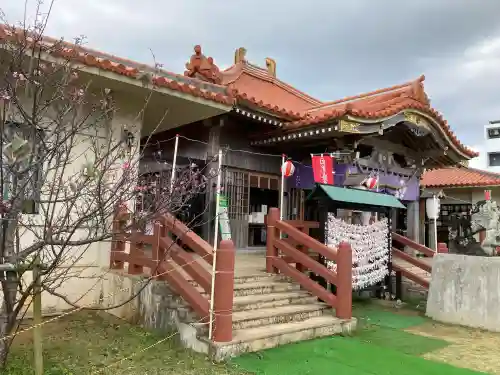 宮古神社の{uncategorized: "未分類", other: "その他", undefined: "問題あり", building: "その他建物", grave: "お墓", sacred_gate: "鳥居", guardian: "狛犬", statue: "像", buddha: "仏像", history: "歴史", nature: "自然", garden: "庭園", animal: "動物", pagoda: "塔", temizu: "手水舎", mountain_gate: "山門・神門", sanctuary: "本殿・本堂", subordinate: "末社・摂社", art: "芸術", scenery: "景色", jizo: "地蔵", ema: "絵馬", goshuin: "御朱印", omikuji: "おみくじ", items: "授与品その他", amulet: "お守り", goshuincho: "御朱印帳", eats: "食事", festival: "お祭り", votive_dance: "神楽", shichigosan: "七五三参", wedding: "結婚式", experience: "体験その他", initially: "初詣", around: "周辺", anti_infection: "感染症対策"}