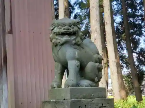 諏訪神社の狛犬