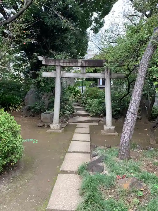 品川神社の鳥居