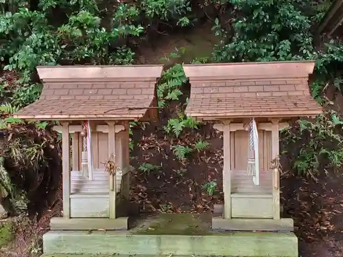 諏訪神社の末社