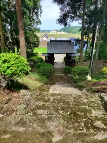 傑岑寺の山門