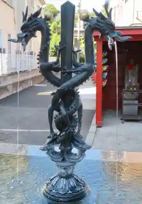 成田山横浜別院延命院の手水舎