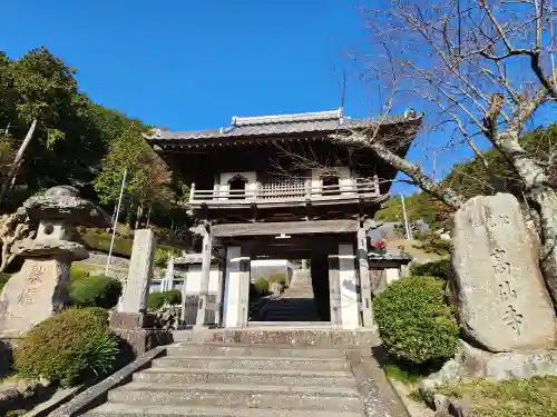 高仙寺の山門