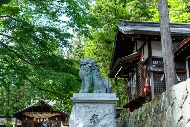 諏訪大社下社春宮(長野県)