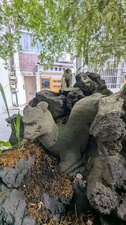 五十稲荷神社(栄寿稲荷神社)の狛犬