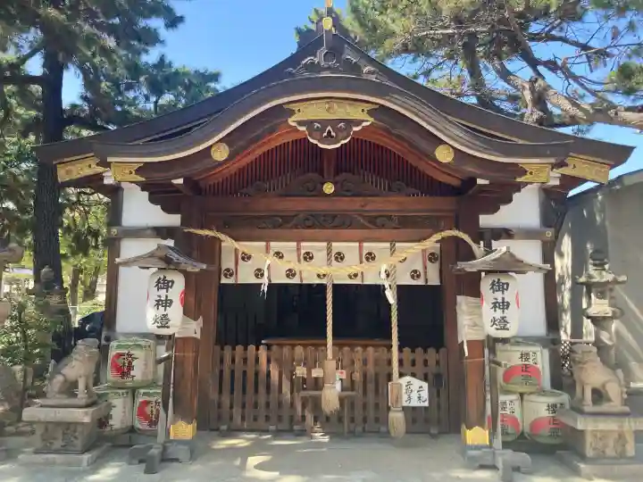 魚崎八幡宮神社の{uncategorized: "未分類", other: "その他", undefined: "問題あり", building: "その他建物", grave: "お墓", sacred_gate: "鳥居", guardian: "狛犬", statue: "像", buddha: "仏像", history: "歴史", nature: "自然", garden: "庭園", animal: "動物", pagoda: "塔", temizu: "手水舎", mountain_gate: "山門・神門", sanctuary: "本殿・本堂", subordinate: "末社・摂社", art: "芸術", scenery: "景色", jizo: "地蔵", ema: "絵馬", goshuin: "御朱印", omikuji: "おみくじ", items: "授与品その他", amulet: "お守り", goshuincho: "御朱印帳", eats: "食事", festival: "お祭り", votive_dance: "神楽", shichigosan: "七五三参", wedding: "結婚式", experience: "体験その他", initially: "初詣", around: "周辺", anti_infection: "感染症対策"}