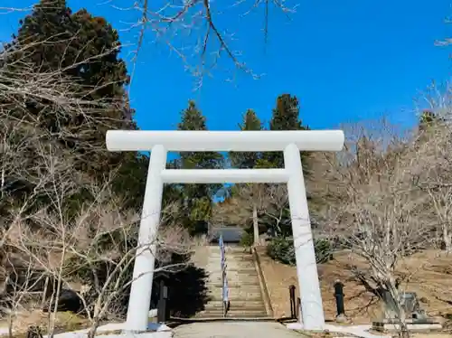 土津神社｜こどもと出世の神さまの鳥居