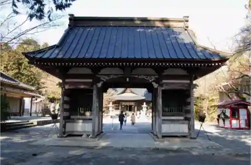 冨士御室浅間神社の山門・神門