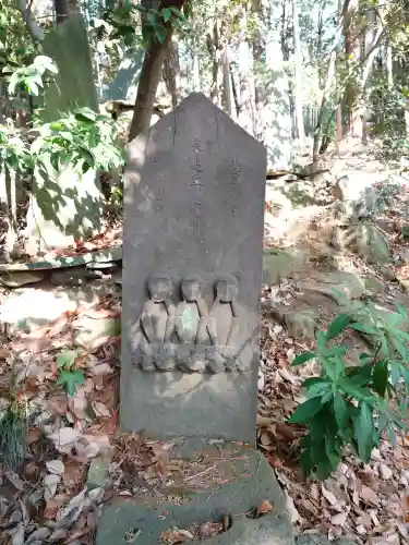 淡洲神社（山田）の{uncategorized: "未分類", other: "その他", undefined: "問題あり", building: "その他建物", grave: "お墓", sacred_gate: "鳥居", guardian: "狛犬", statue: "像", buddha: "仏像", history: "歴史", nature: "自然", garden: "庭園", animal: "動物", pagoda: "塔", temizu: "手水舎", mountain_gate: "山門・神門", sanctuary: "本殿・本堂", subordinate: "末社・摂社", art: "芸術", scenery: "景色", jizo: "地蔵", ema: "絵馬", goshuin: "御朱印", omikuji: "おみくじ", items: "授与品その他", amulet: "お守り", goshuincho: "御朱印帳", eats: "食事", festival: "お祭り", votive_dance: "神楽", shichigosan: "七五三参", wedding: "結婚式", experience: "体験その他", initially: "初詣", around: "周辺", anti_infection: "感染症対策"}