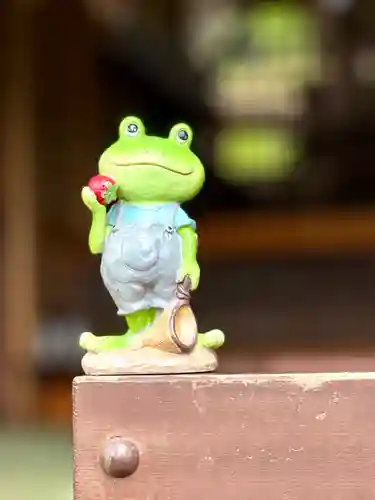 菱野健功神社の狛犬