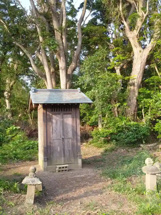祠(名称不明)のその他建物