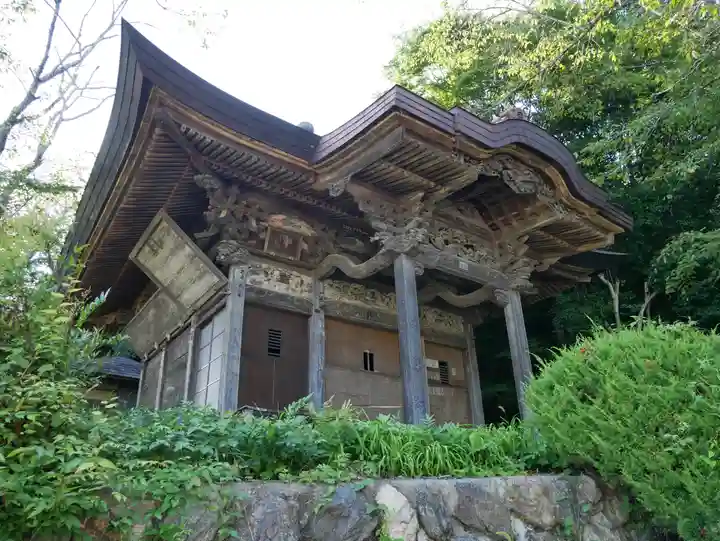 平石馬頭尊堂の本殿・本堂