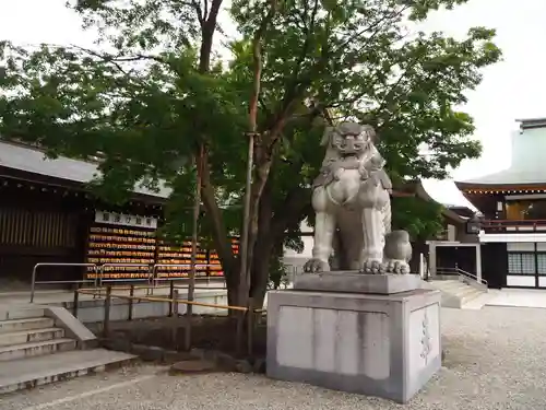 寒川神社の狛犬