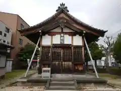 神明社の本殿