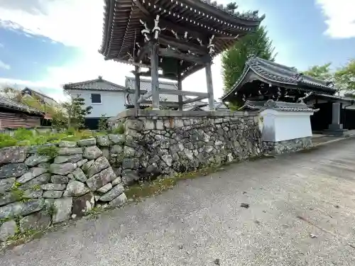 明性寺の{uncategorized: "未分類", other: "その他", undefined: "問題あり", building: "その他建物", grave: "お墓", sacred_gate: "鳥居", guardian: "狛犬", statue: "像", buddha: "仏像", history: "歴史", nature: "自然", garden: "庭園", animal: "動物", pagoda: "塔", temizu: "手水舎", mountain_gate: "山門・神門", sanctuary: "本殿・本堂", subordinate: "末社・摂社", art: "芸術", scenery: "景色", jizo: "地蔵", ema: "絵馬", goshuin: "御朱印", omikuji: "おみくじ", items: "授与品その他", amulet: "お守り", goshuincho: "御朱印帳", eats: "食事", festival: "お祭り", votive_dance: "神楽", shichigosan: "七五三参", wedding: "結婚式", experience: "体験その他", initially: "初詣", around: "周辺", anti_infection: "感染症対策"}