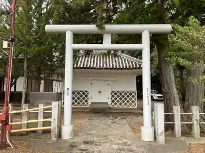 飯野八幡宮の末社・摂社