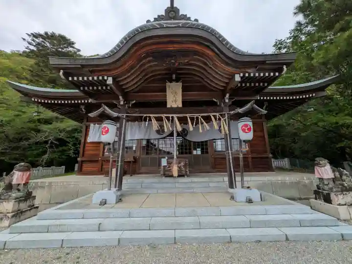 八幡神社の{uncategorized: "未分類", other: "その他", undefined: "問題あり", building: "その他建物", grave: "お墓", sacred_gate: "鳥居", guardian: "狛犬", statue: "像", buddha: "仏像", history: "歴史", nature: "自然", garden: "庭園", animal: "動物", pagoda: "塔", temizu: "手水舎", mountain_gate: "山門・神門", sanctuary: "本殿・本堂", subordinate: "末社・摂社", art: "芸術", scenery: "景色", jizo: "地蔵", ema: "絵馬", goshuin: "御朱印", omikuji: "おみくじ", items: "授与品その他", amulet: "お守り", goshuincho: "御朱印帳", eats: "食事", festival: "お祭り", votive_dance: "神楽", shichigosan: "七五三参", wedding: "結婚式", experience: "体験その他", initially: "初詣", around: "周辺", anti_infection: "感染症対策"}