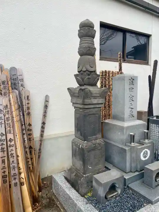 常泉寺の{uncategorized: "未分類", other: "その他", undefined: "問題あり", building: "その他建物", grave: "お墓", sacred_gate: "鳥居", guardian: "狛犬", statue: "像", buddha: "仏像", history: "歴史", nature: "自然", garden: "庭園", animal: "動物", pagoda: "塔", temizu: "手水舎", mountain_gate: "山門・神門", sanctuary: "本殿・本堂", subordinate: "末社・摂社", art: "芸術", scenery: "景色", jizo: "地蔵", ema: "絵馬", goshuin: "御朱印", omikuji: "おみくじ", items: "授与品その他", amulet: "お守り", goshuincho: "御朱印帳", eats: "食事", festival: "お祭り", votive_dance: "神楽", shichigosan: "七五三参", wedding: "結婚式", experience: "体験その他", initially: "初詣", around: "周辺", anti_infection: "感染症対策"}