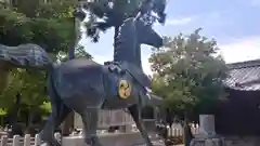 大神神社の像