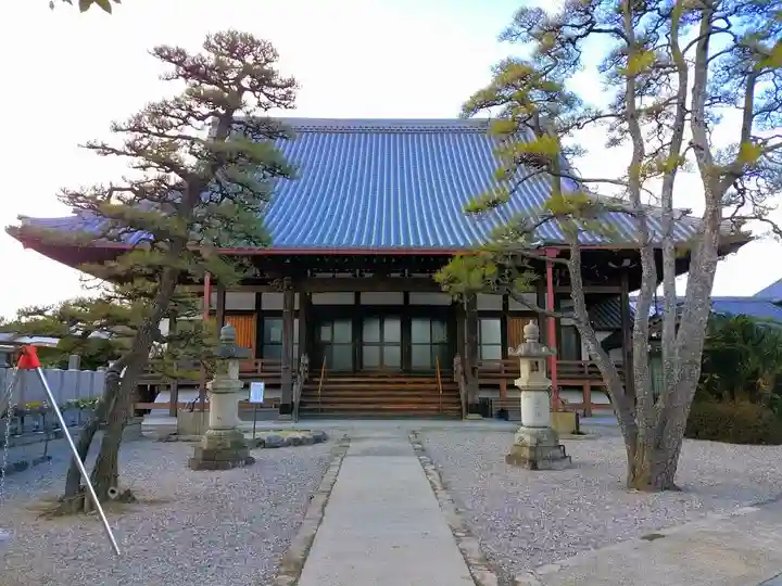 西念寺の本殿・本堂
