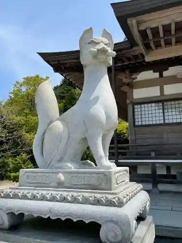 鏡山稲荷神社の狛犬