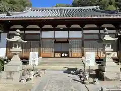 長生寺の本殿