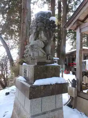坪沼八幡神社の狛犬