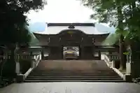 彌彦神社の山門・神門