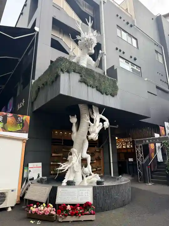 万松寺の{uncategorized: "未分類", other: "その他", undefined: "問題あり", building: "その他建物", grave: "お墓", sacred_gate: "鳥居", guardian: "狛犬", statue: "像", buddha: "仏像", history: "歴史", nature: "自然", garden: "庭園", animal: "動物", pagoda: "塔", temizu: "手水舎", mountain_gate: "山門・神門", sanctuary: "本殿・本堂", subordinate: "末社・摂社", art: "芸術", scenery: "景色", jizo: "地蔵", ema: "絵馬", goshuin: "御朱印", omikuji: "おみくじ", items: "授与品その他", amulet: "お守り", goshuincho: "御朱印帳", eats: "食事", festival: "お祭り", votive_dance: "神楽", shichigosan: "七五三参", wedding: "結婚式", experience: "体験その他", initially: "初詣", around: "周辺", anti_infection: "感染症対策"}