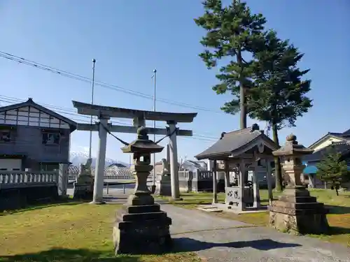 月山八幡宮の鳥居