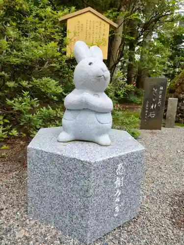 越中一宮 髙瀬神社の像