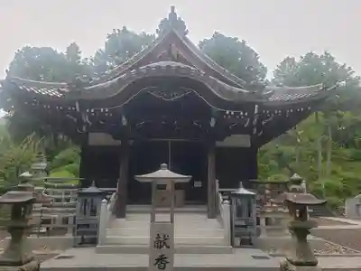 護国之寺の本殿・本堂
