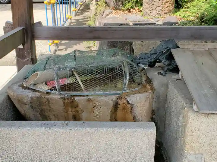 難波八幡神社の手水舎