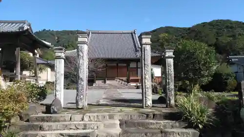 徳成寺の本殿