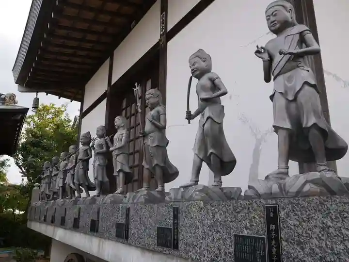 岩槻大師彌勒密寺の像
