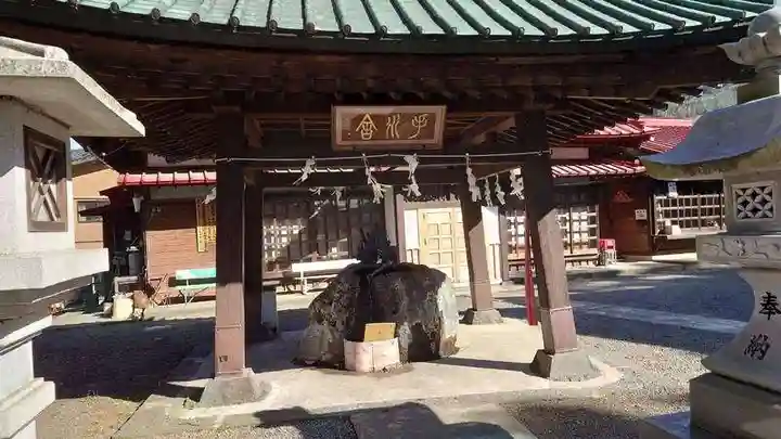 北東本宮小室浅間神社の手水舎